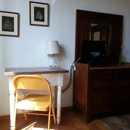 Bed & Breakfast A Due Passi Dal Centro For Rent 3*