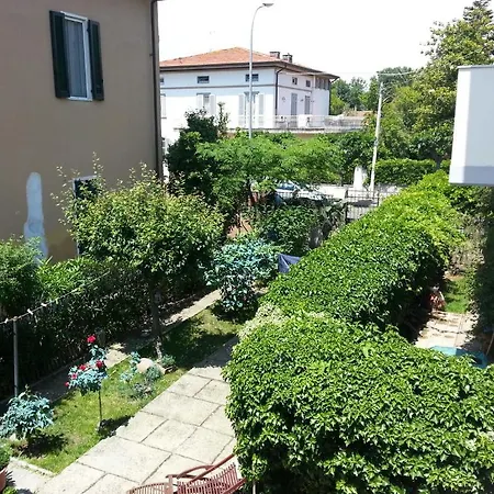 A Due Passi Dal Centro For Rent פיזה
