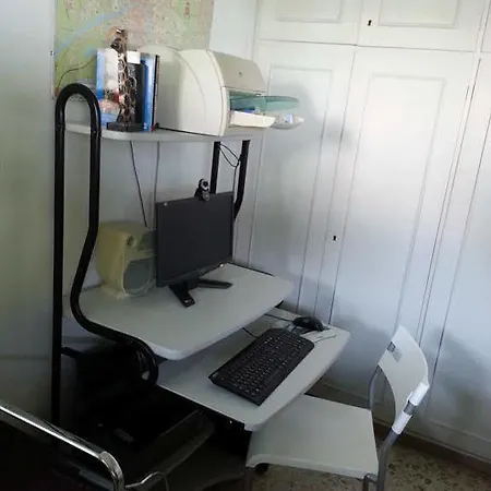 Bed & Breakfast A Due Passi Dal Centro For Rent