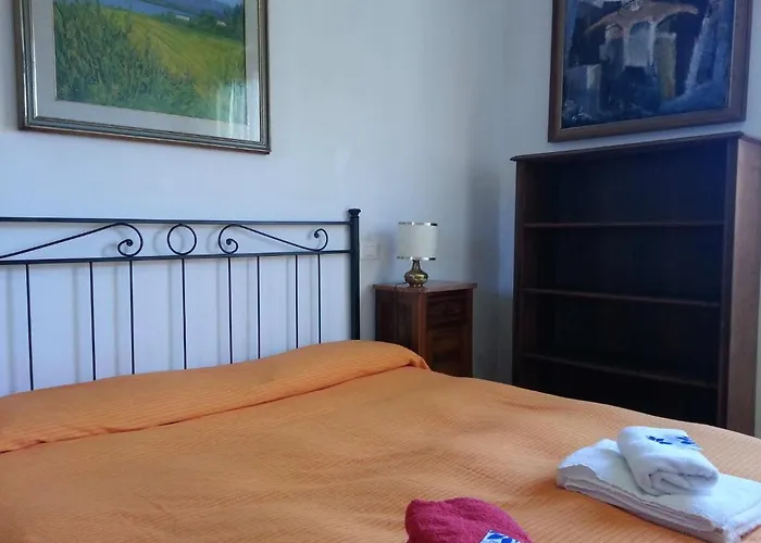 A Due Passi Dal Centro For Rent Bed and Breakfast 3*