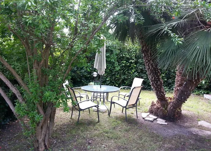 A Due Passi Dal Centro For Rent Bed and Breakfast