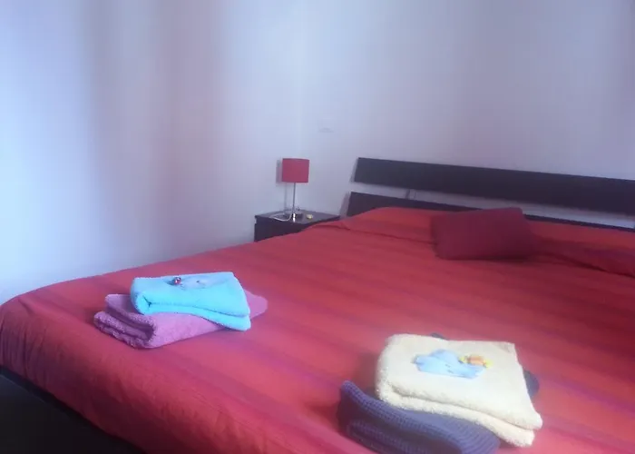 Bed and Breakfast A Due Passi Dal Centro For Rent Πίζα